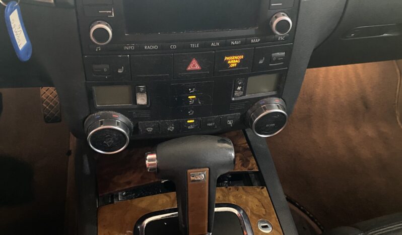 VOLKSWAGEN – TOUAREG 3.2 V6 GASOLINA AUTO  – 220 CV completo