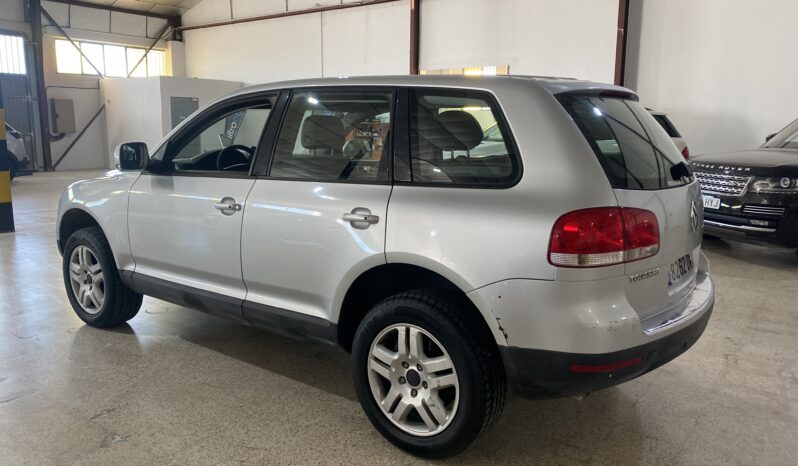 VOLKSWAGEN – TOUAREG 3.2 V6 GASOLINA AUTO  – 220 CV completo