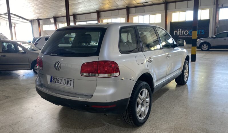 VOLKSWAGEN – TOUAREG 3.2 V6 GASOLINA AUTO  – 220 CV completo